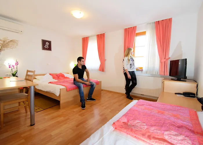 Boutique Loka 4* שקופיה-לוקה